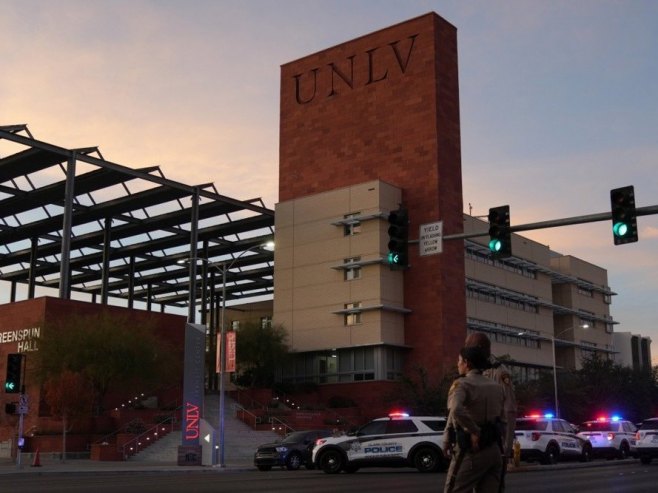 Пуцњава на Универзитету Лас Вегас (Фото: EPA-EFE/ALLISON DINNER) - 
