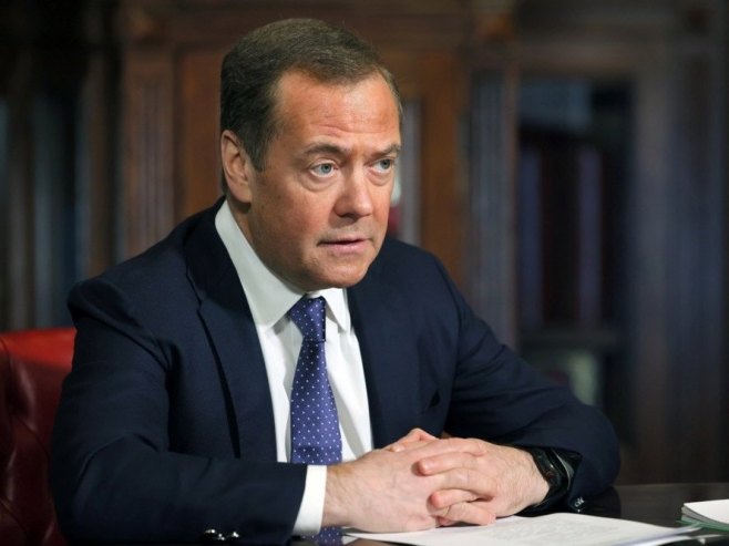 Дмитриј Медведев (фото: EPA-EFE/EKATERINA SHTUKINA / SPUTNIK / GOVERNMENT POOL MANDATORY CREDIT) - 