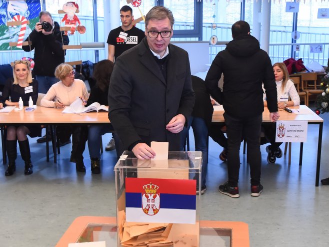 Вучић на гласању  (Фото:  FOTO TANJUG/TARA RADOVANOVIĆ/ bs) - 