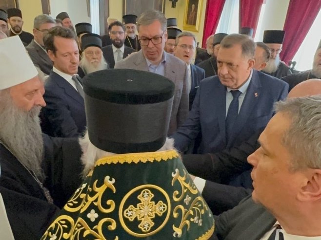 Милорад Додик на слави код Патријарха Порфирија (фото: https://twitter.com/MiloradDodik) - 