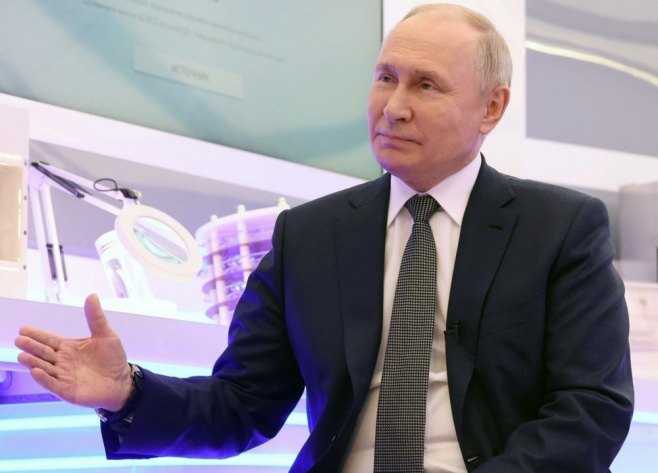 Владимир Путин (Фото: EPA-EFE/ALEXANDER KAZAKOV) - 