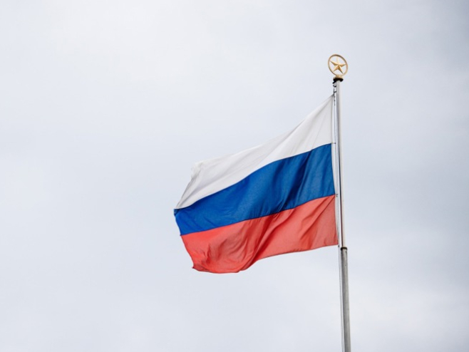 Руска застава (Фото: EPA-EFE/CLEMENS BILAN, илустрација) - 