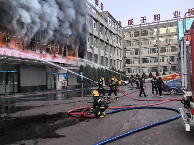 Пожар у кинеској продавници (Фото:  EPA-EFE/XINHUA / ZHAN YAN CHINA OUT / UK AND IRELAND OUT/ илустрација) - 