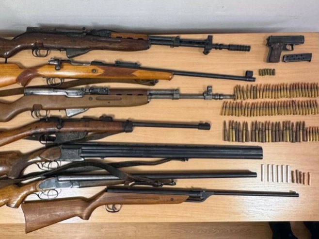 Пронађено оружје и муниција - Фото: СРНА