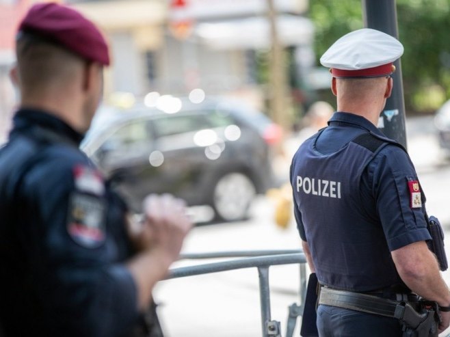 Полиција у Аустрији (Фото: EPA-EFE/MAX BRUCKER) - 