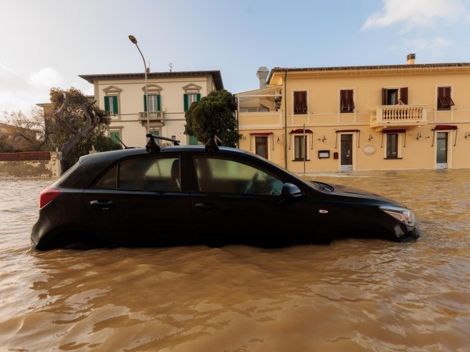 Поплавe у Италији (Фото: EPA-EFE/ENRICO MATTIA DEL PUNTA) - 