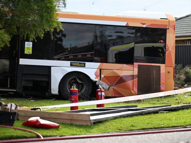 Аутобус (Фото: EPA-EFE/JAMES ROSS AUSTRALIA AND NEW ZEALAND OUT/илустрација) - 