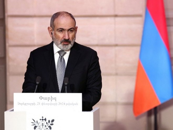 Пашињан: Ако Јерменија не врати погранична села, слиједи рат с Азербејџаном
