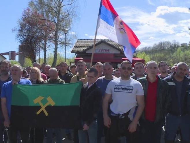 Радници РиТе "Угљевик" остају у штрајку, најављују протест у Бањалуци (ВИДЕО)