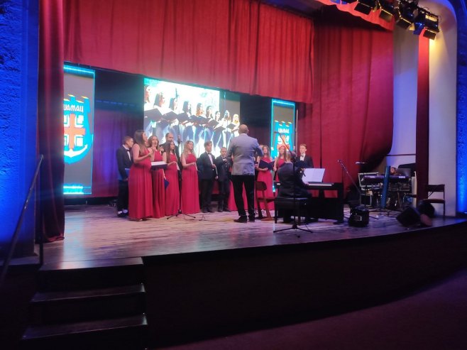 Одржани концерти пјевачког друштва "Херувими" и Вука Божића