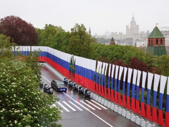 Парада у Москви (Фото: EPA-EFE/VALERY SHARIFULIN / SPUTNIK / KREMLIN POOL) - 
