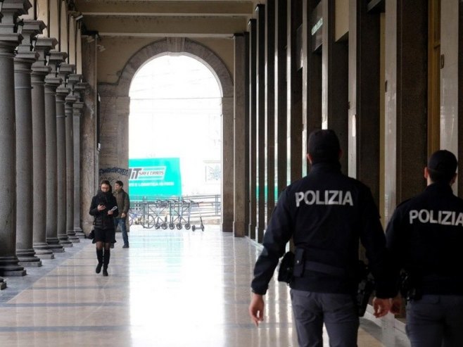 Полиција Италије (Фото: EPA-EFE/ALESSANDRO DI MARCO) - 