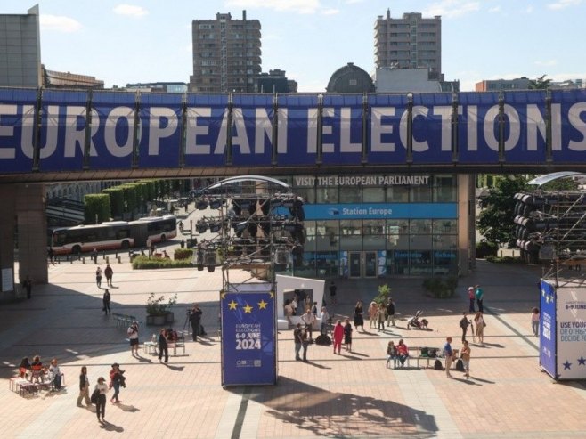 Избори за Европски парламент (фото: EPA-EFE/OLIVIER HOSLET) - 