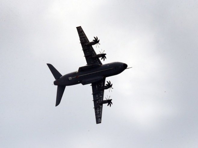 Авион (Фото: EPA//WOLFGANG KUMM, илустрација) - 