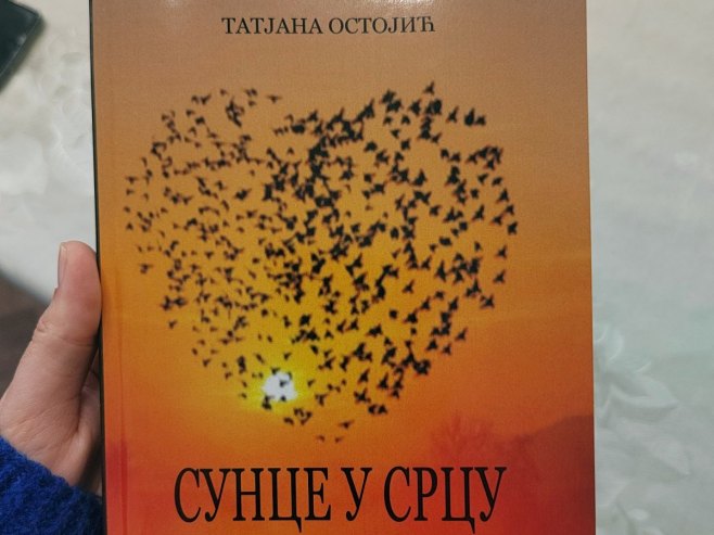 Приједорчанка Татјана Остојић промовисала прву књигу "Сунце у срцу" (ФОТО)