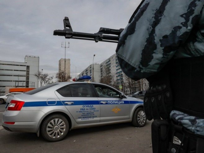 Руска полиција (Фото: EPA/YURI KOCHETKOV) - 