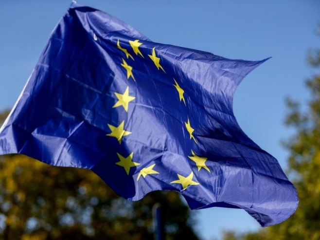 Застава ЕУ (Фото: EPA-EFE/HOLLIE ADAMS/илустрација) - 