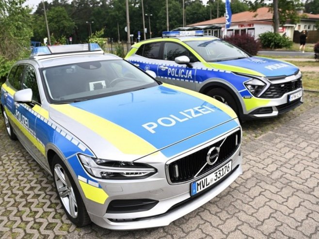 Њемачка полиција (Фото: EPA/Marcin Bielecki) - 
