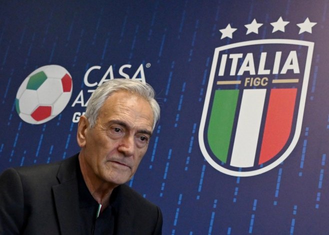 Лучано Спалети остаје селектор Италије