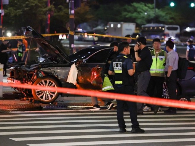 Аутомобил улетио међу пјешаке у Сеулу, најмање деветоро погинуло (ВИДЕО)