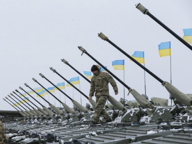 Украјинско наоружање (Фото: EPA/SERGEY DOLZHENKO) - 