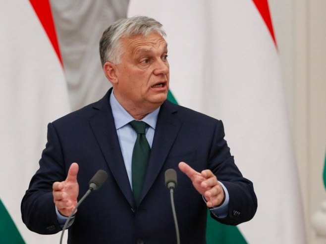 Виктор Орбан (фото: EPA-EFE/YURI KOCHETKOV) - 