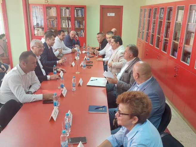 Додик у Сребреници; Састанак о заједничком кандидату за начелника општине (ФОТО)