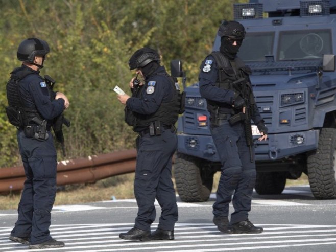 Полиција самопроглашеног Косова (Фото: EPA-EFE/GEORGI LICOVSKI, илустрација) - 