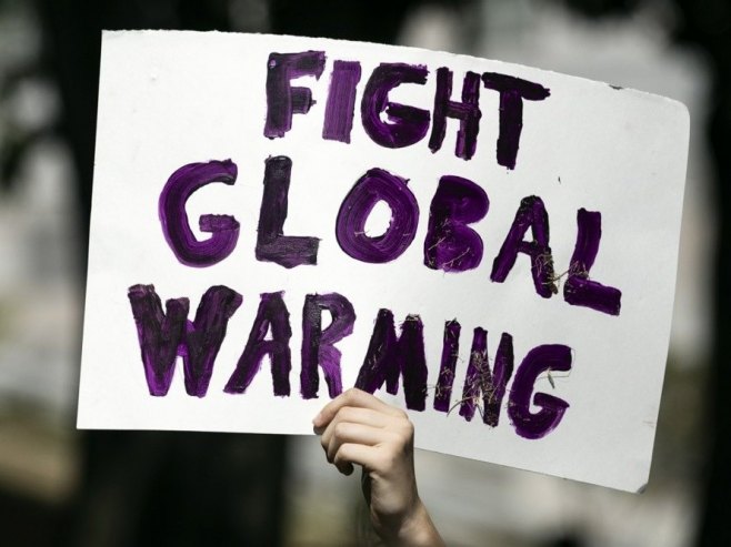 Борба против глобалног загријавања (Фото:  EPA-EFE/ETIENNE LAURENT) - 