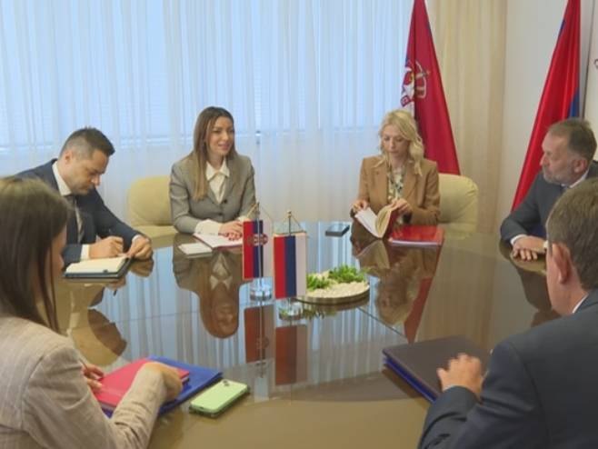 Привредна делегација Србије у Српској