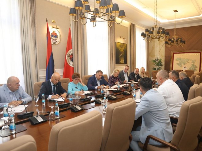 Sastanak u Palati (Foto: predsjednikrs.rs/Borislav Zdrinja)