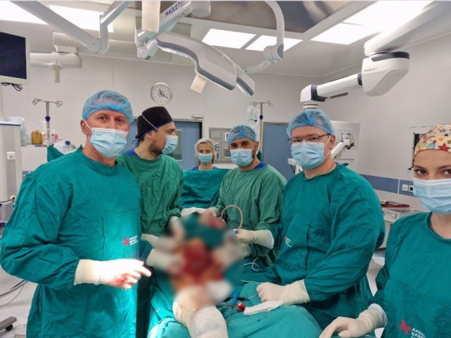 УКЦ Српске: Успјешно урађене сложене операције из ортопедско-онколошке области