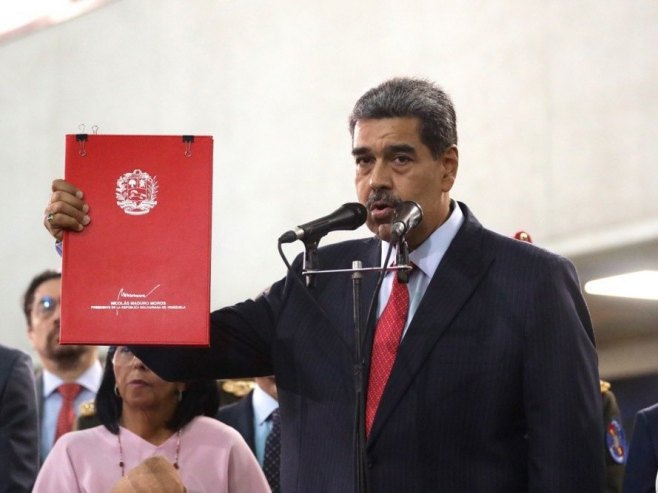 Николас Мадуро (Фото: EPA/RONALD PENA R) - 