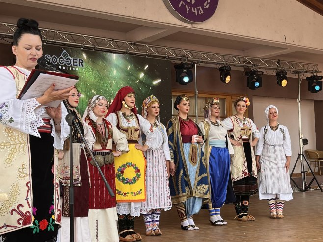 Takmičenje za najboljeg zdravičara i najljepšu narodnu nošnju (Foto: TANJUG/ BRANKO LUKIĆ/ bs) 