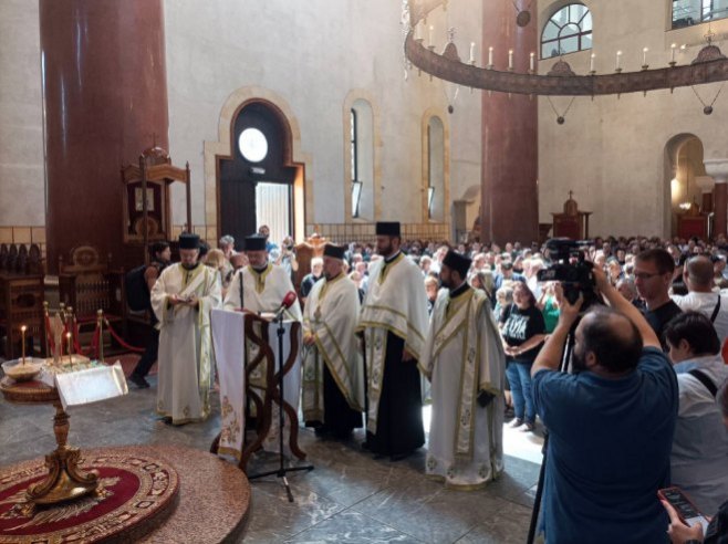 Служен парастос за Србе убијене у "Олуји" у цркви Светог Марка у Београду (ФОТО)