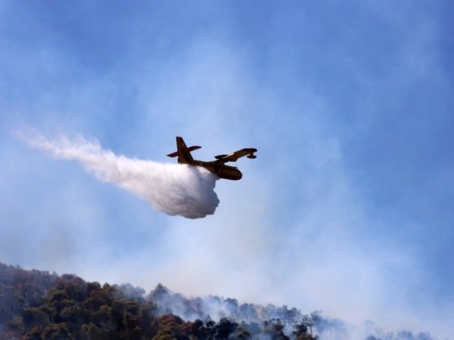 Пожар (Фото: EPA-EFE/PANAGIOTIS PRAGIANNIS/илустрација) - 