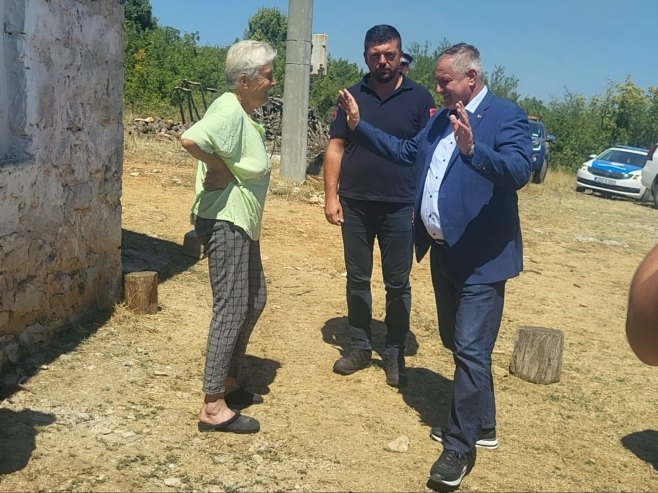 Višković u posjeti Milojki Bojović (Foto: RTRS)