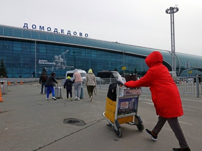 Москва, аеродром Домодедово (фото: EPA-EFE/MAXIM SHIPENKOV - илустрација) - 