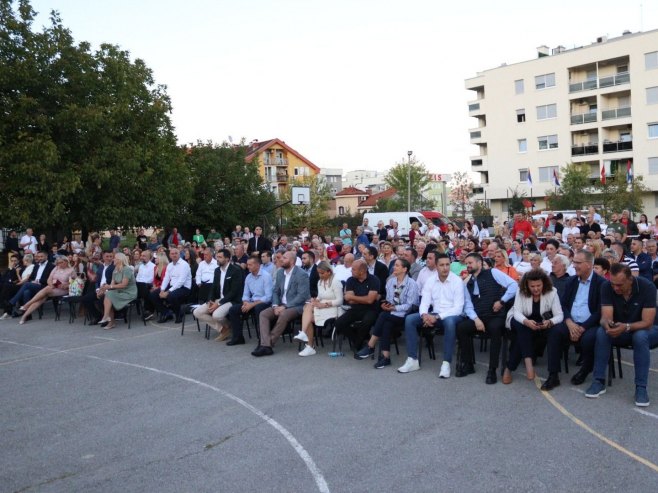 SNSD tribina, Paprikovac (Foto: Ustuljpena fotografija)