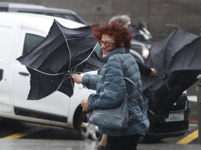 Нагла промјена времена; Упозорење на јак вјетар