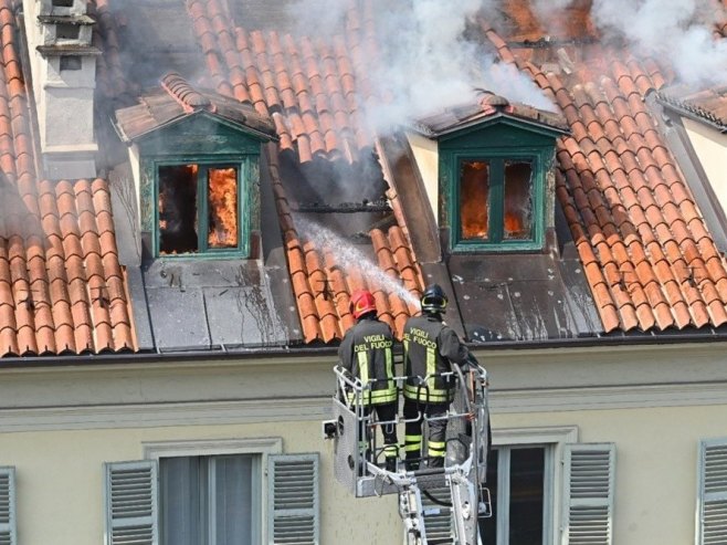 Пожар у Италији (Фото: EPA-EFE/ALESSANDRO DI MARCO/илустрација) - 