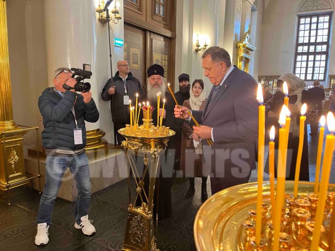 Додик у Храму Казањске иконе мајке Божије - Фото: РТРС