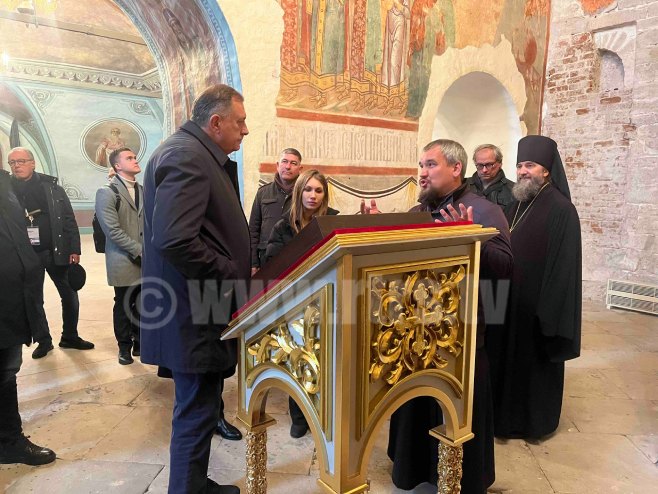 Предсједник Српске посјетио острво-град Свијажск (ВИДЕО)