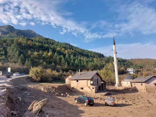 Raščišćavanje u Јablanici (Foto: RTRS)