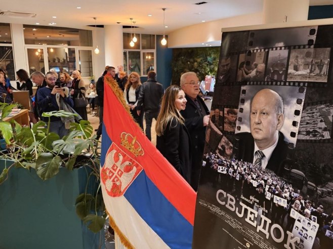 Promocija dokumentarnog filma "Svjedok" u Parizu (Foto: RTRS)