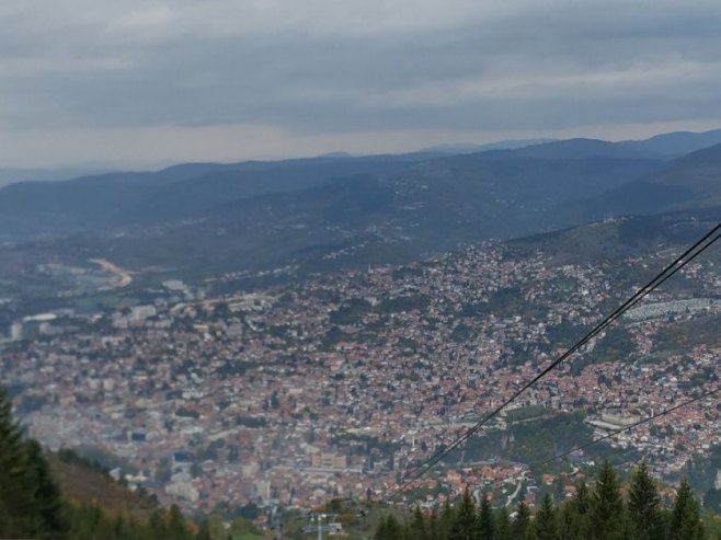 Сарајево: Запослени у јавним предузећима и установама траже једнократну помоћ и веће плате