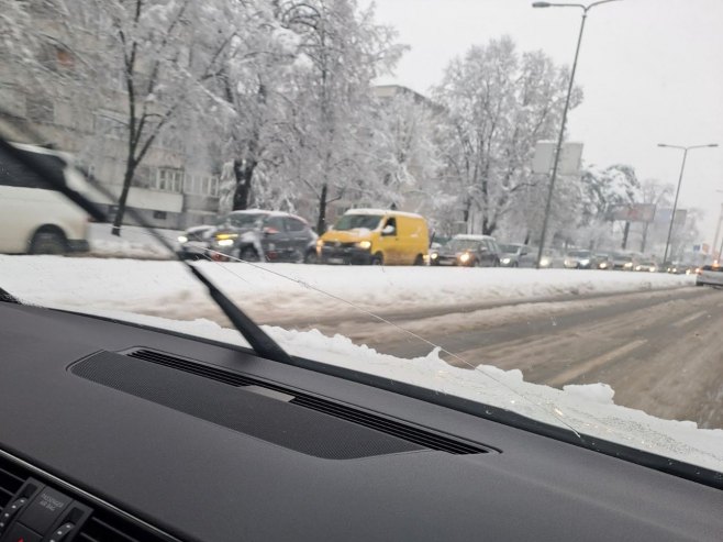 АМС Српске: Апел на појачан опрез при вожњи