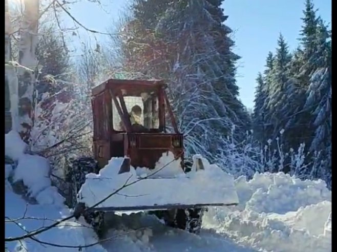 Почело чишћење пута према предајнику РТРС-а на Козари (ВИДЕО)