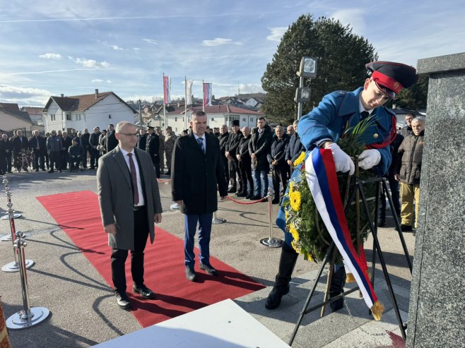 На Новом Зејтинлику служен помен за српске борце