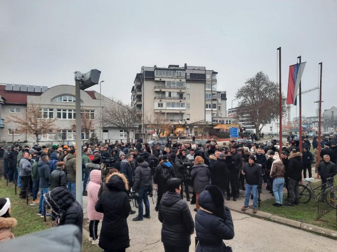 У Бијељини протест СДС-а испред Полицијске управе, а све урађено по налогу Тужилаштва